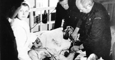 El doctor Bethune y el doctor Jolly salvan la vida de Bruno Franzen